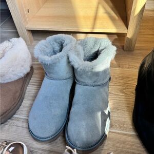 UGG Gray Women's Winter Boots
